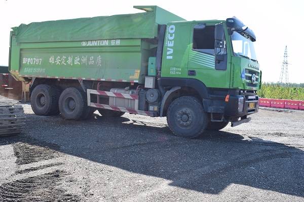 3、出渣車輛全覆蓋.JPG