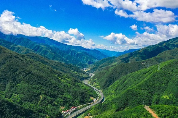 平鎮(zhèn)高速鳥瞰圖.jpg